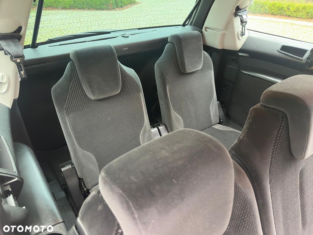 Citroën C4 Grand Picasso 1.8 16V Style - 31