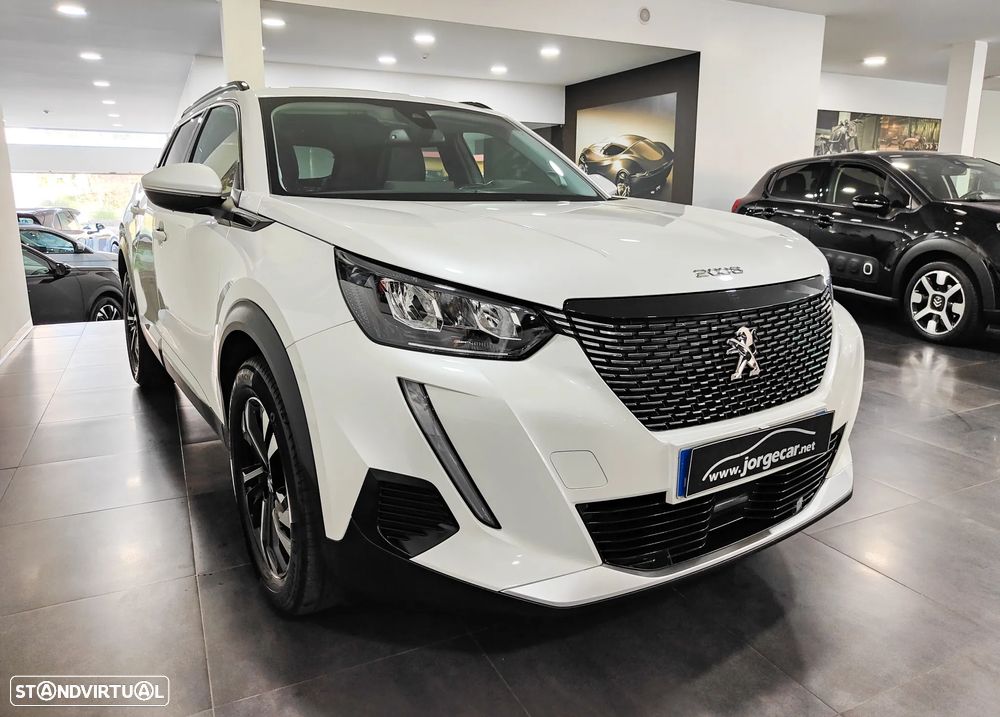 Peugeot 2008 1.2 PureTech Allure EAT8 - 4