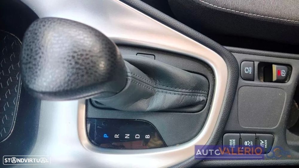 Toyota Yaris 1.5 HDF Comfort Plus - 28