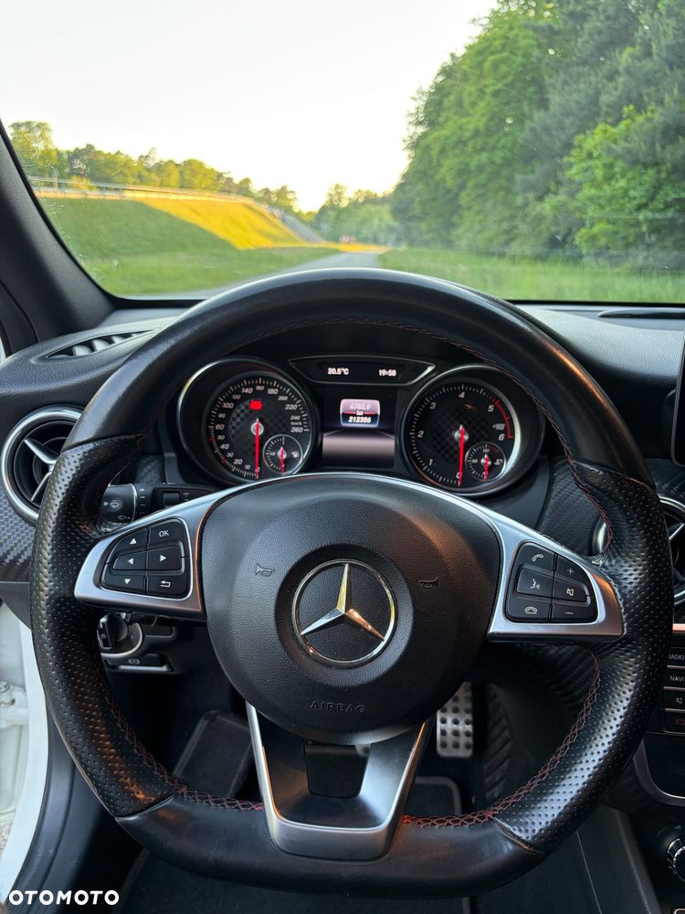 Mercedes-Benz Klasa A 160 d AMG Line - 23