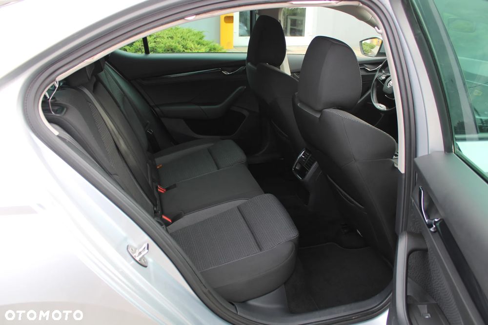 Skoda Octavia 2.0 TDI Ambition - 16