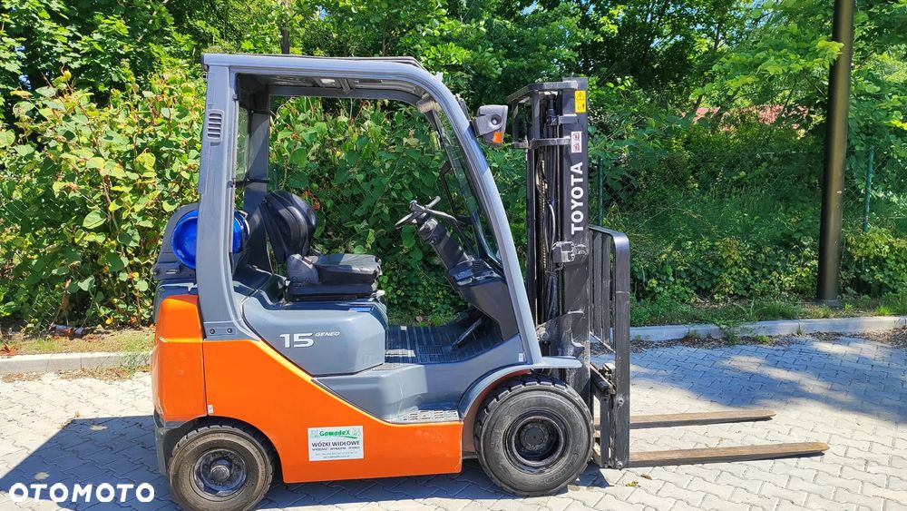 Toyota D02-8FG15 - 3