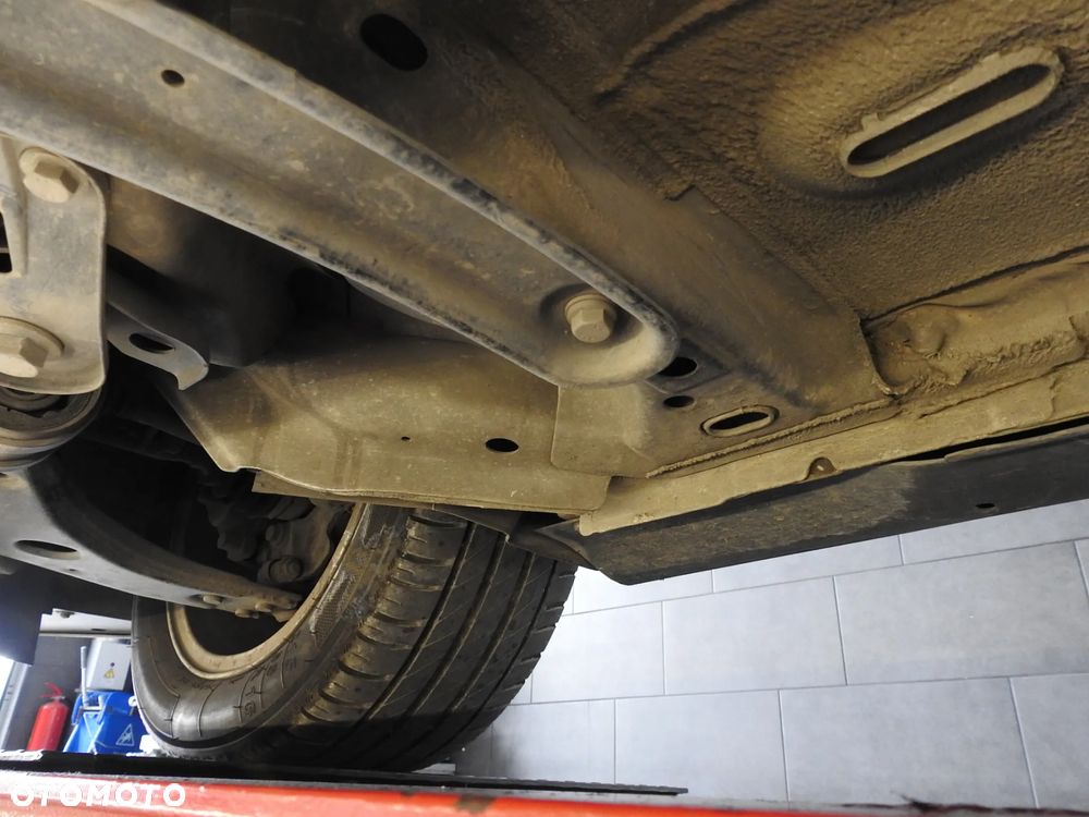 Ford Grand C-MAX 2.0 TDCi Titanium MPS6 - 37