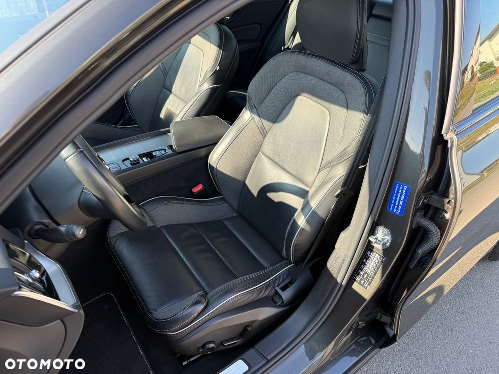 Volvo S60 B4 B R-Design - 15