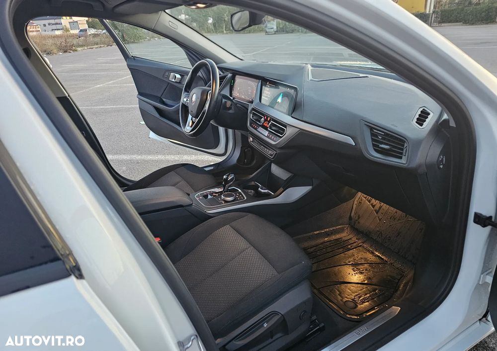 BMW Seria 1 120i AT - 15