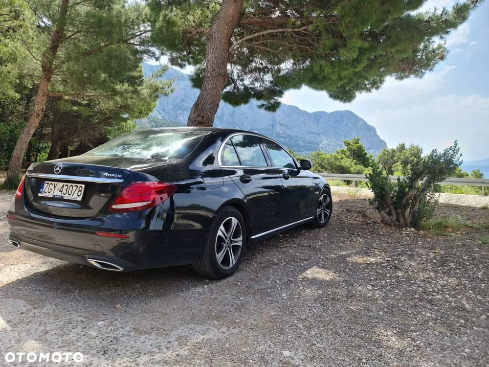 Mercedes-Benz Klasa E 220 d 4-Matic Business Edition 9G-TRONIC - 14