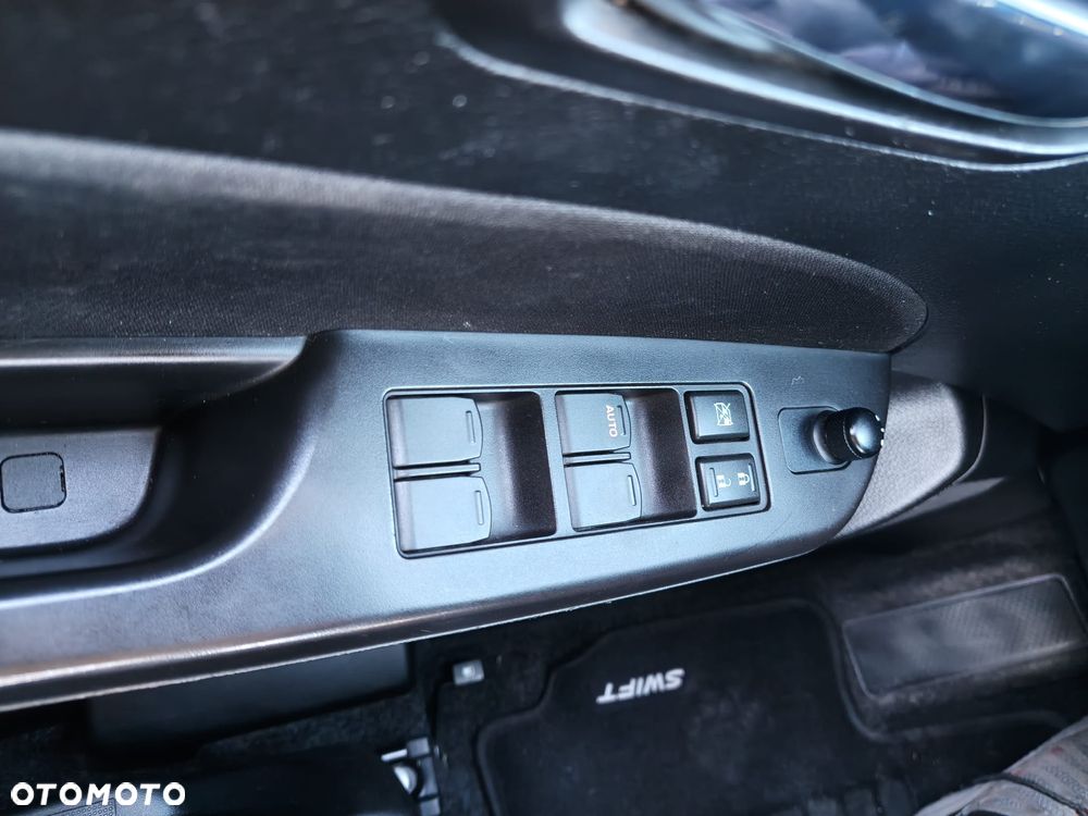 Suzuki Swift 1.2 30 Jahre - 11