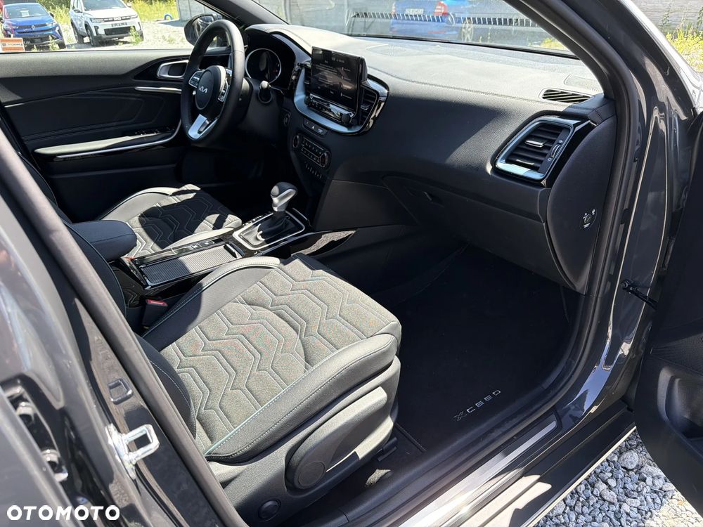 Kia XCeed 1.6 T-GDI Tribute DCT - 22