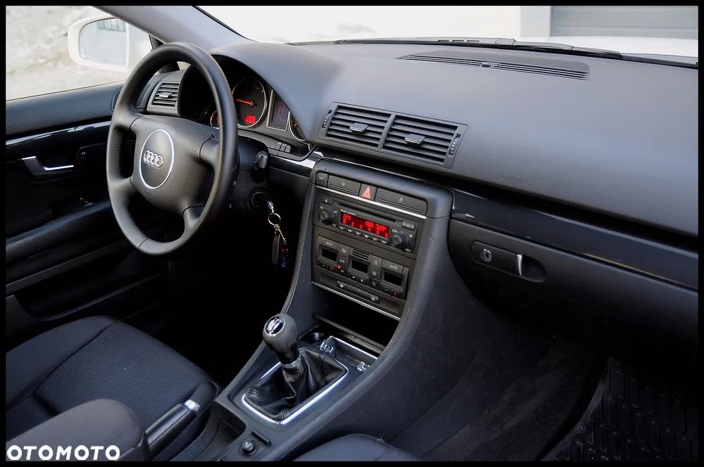 Audi A4 Limousine - 25