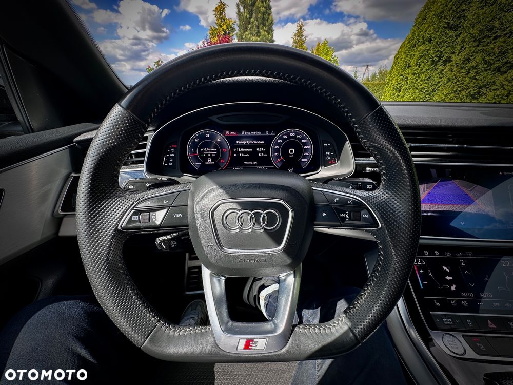 Audi Q8 - 12