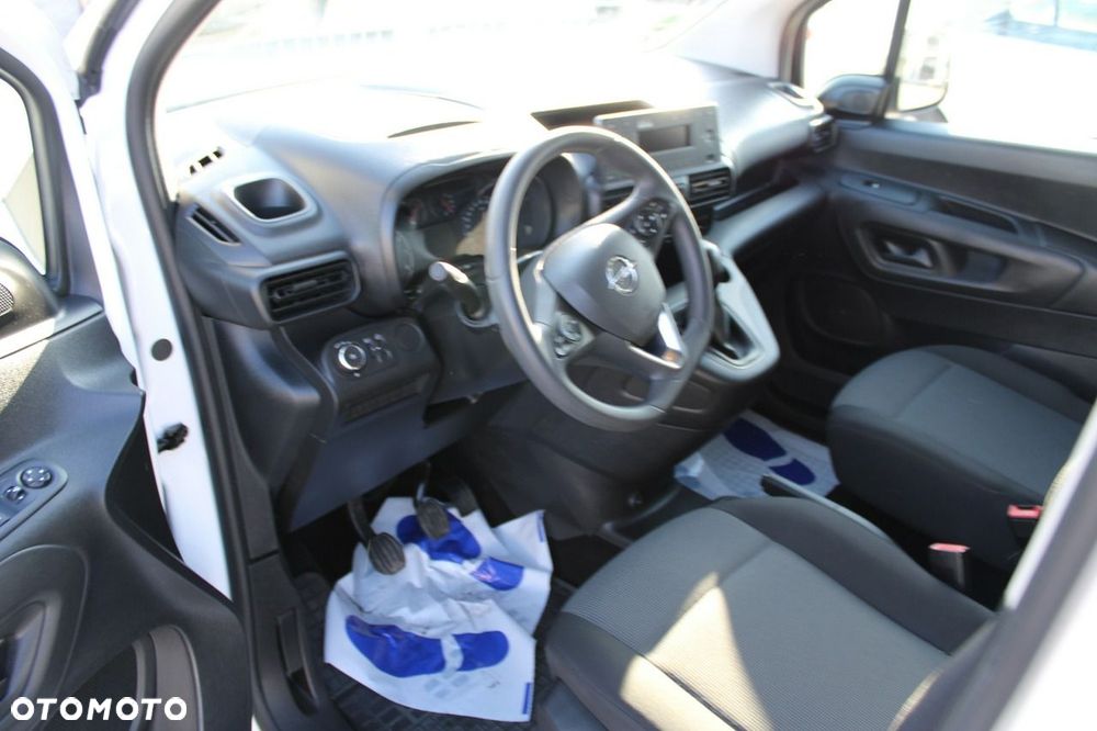 Opel Combo - 17