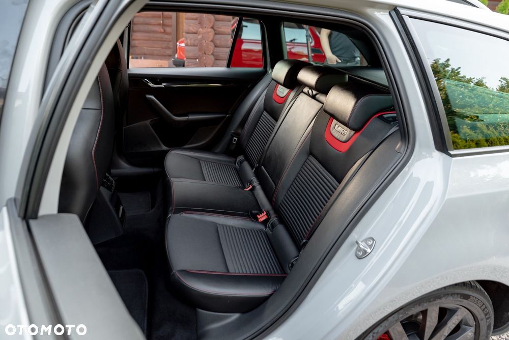 Skoda Octavia 2.0 TDI (Green tec) 4x4 DSG RS - 20