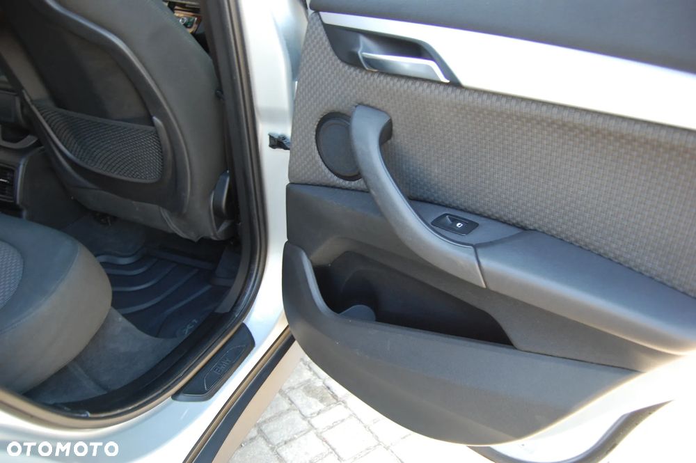 BMW X1 xDrive20d - 17