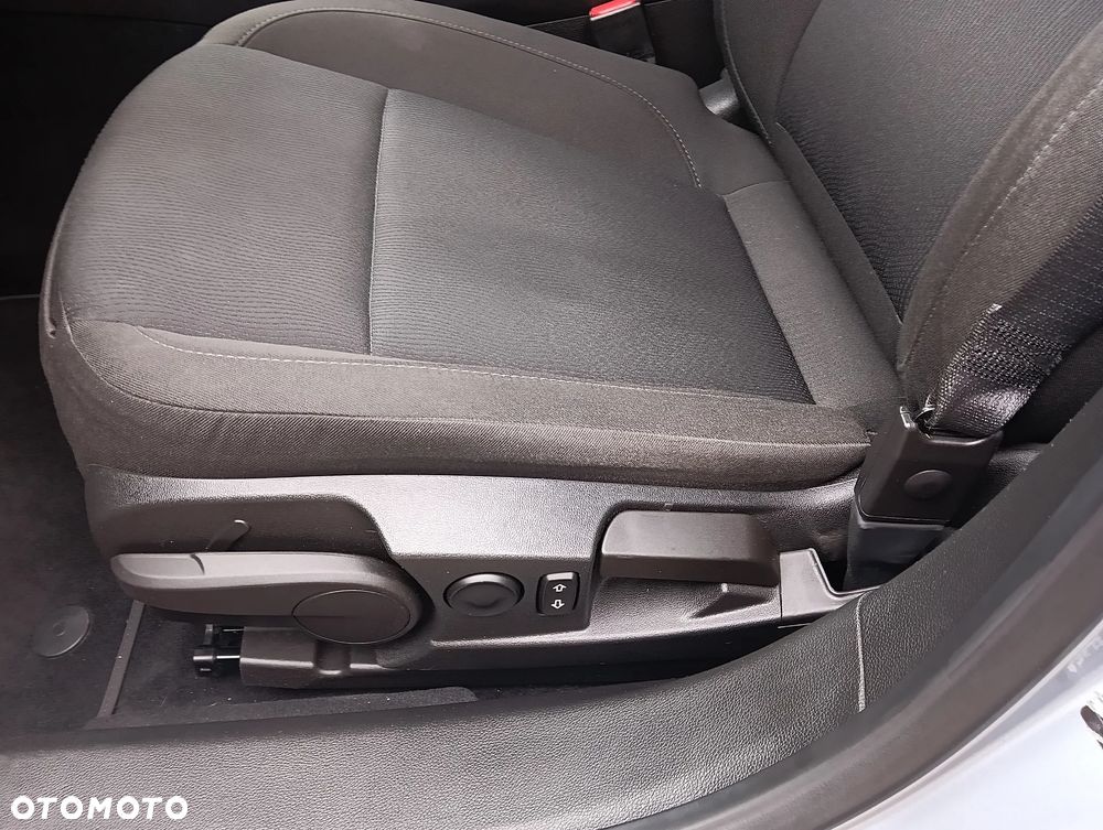 Opel Insignia 1.6 Turbo Edition - 32