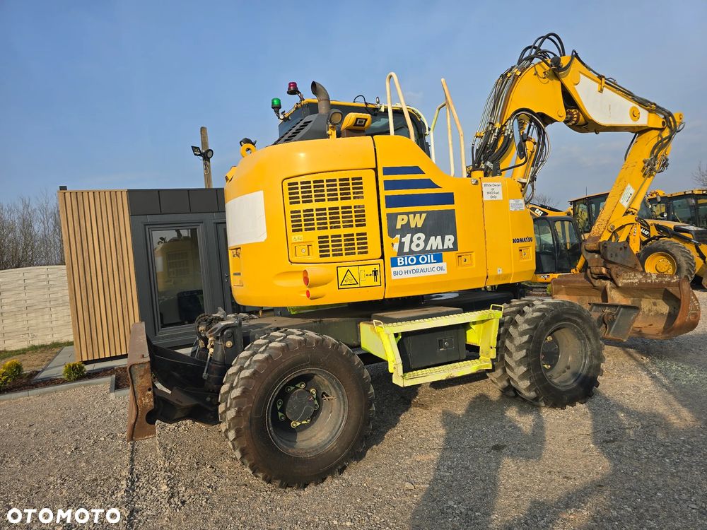 Komatsu - 10