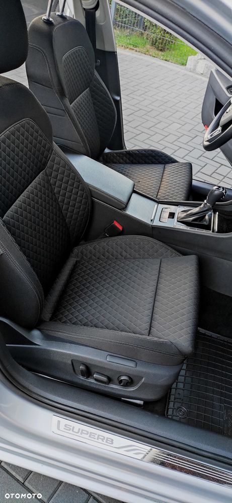 Skoda Superb 2.0 TDI DSG Ambition - 16