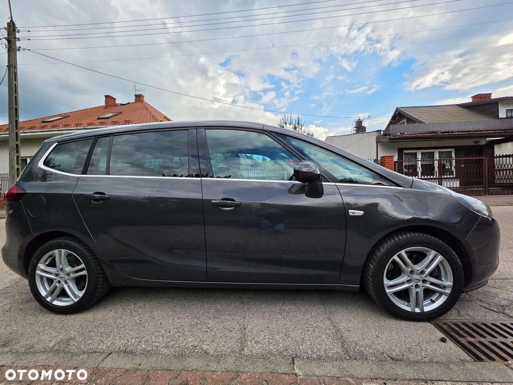 Opel Zafira 1.6 T SIDI Cosmo S&S - 4