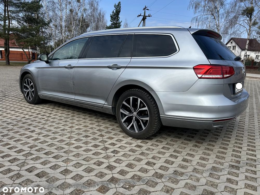 Volkswagen Passat - 4