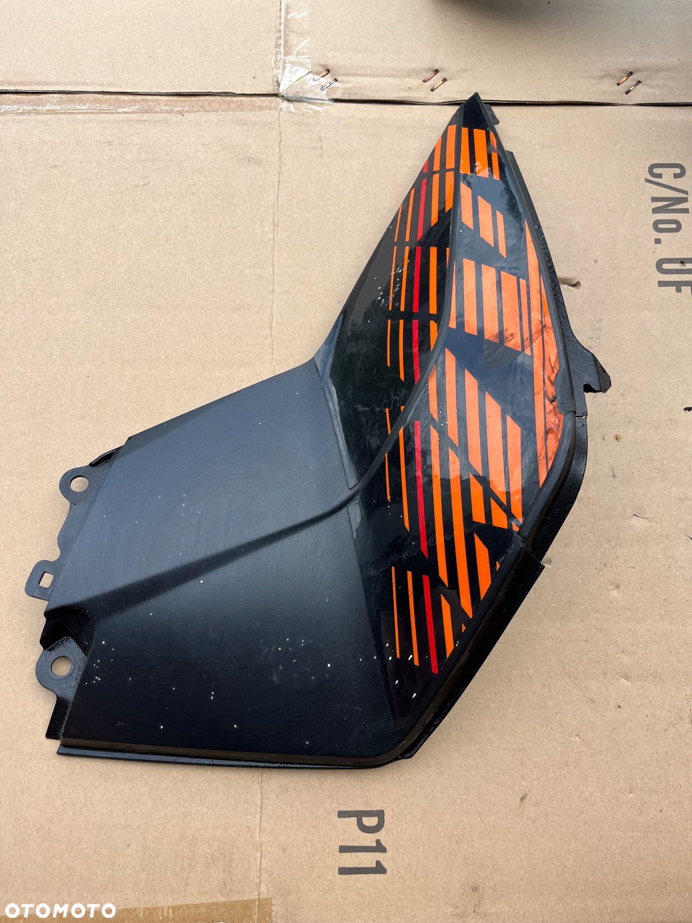 Osłona baku KTM Duke 125 - 1
