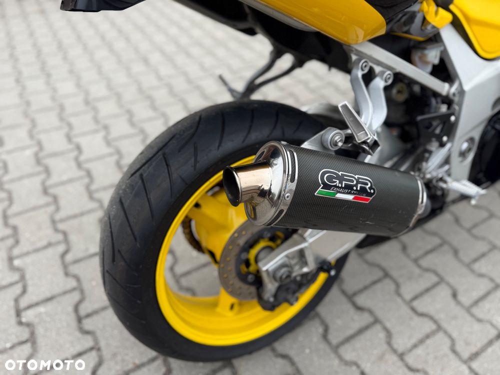 Suzuki GSX-R - 12