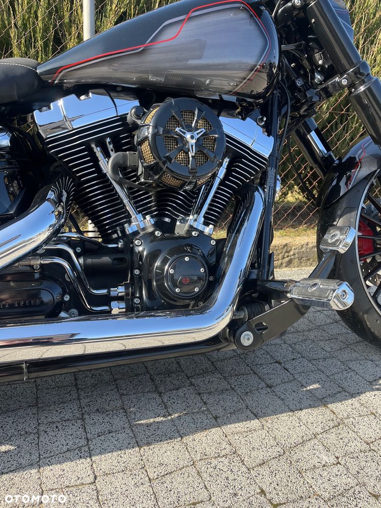 Harley-Davidson FXSB Breakout - 16