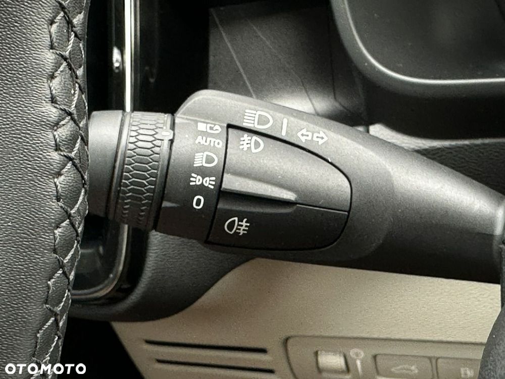 Volvo XC 40 - 25