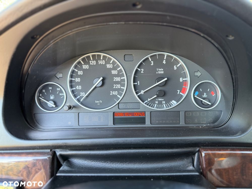 BMW Seria 5 - 9