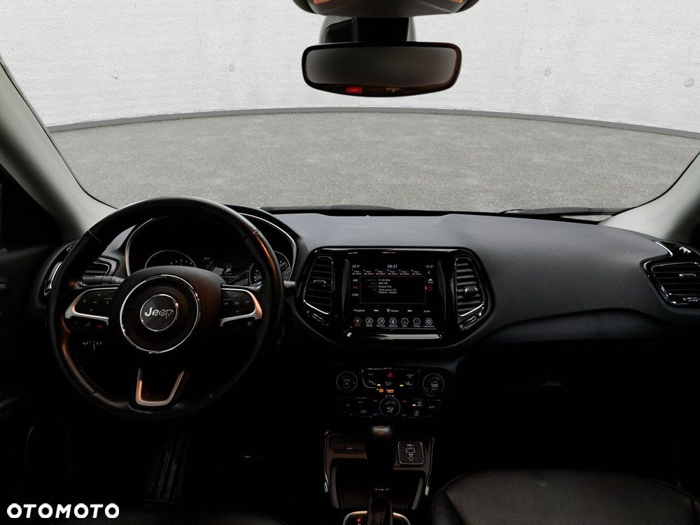 Jeep Compass - 16