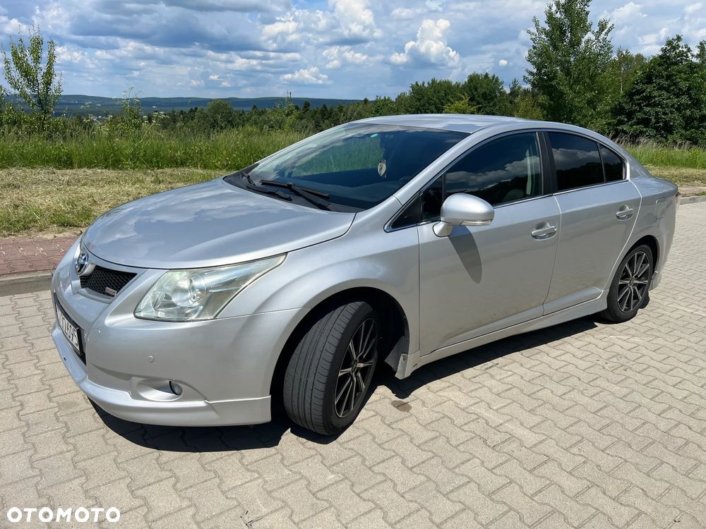 Toyota Avensis 2.0 Executive - 11