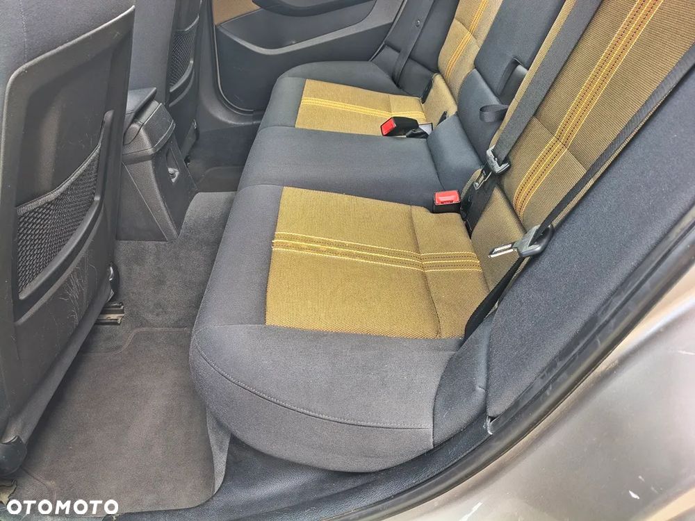 BMW X1 xDrive18d - 34