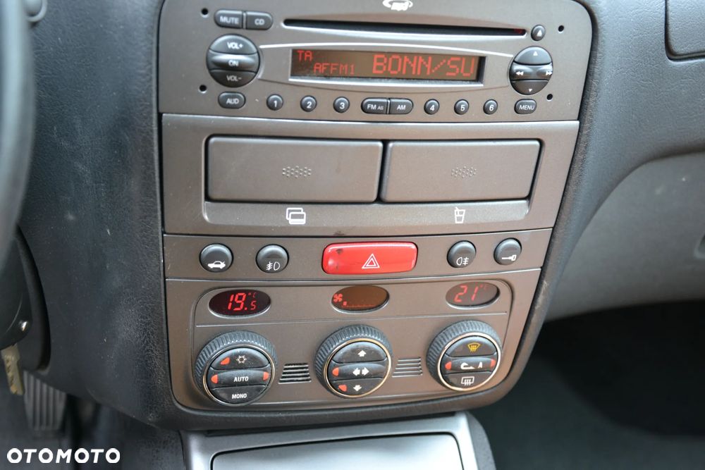 Alfa Romeo GT - 16