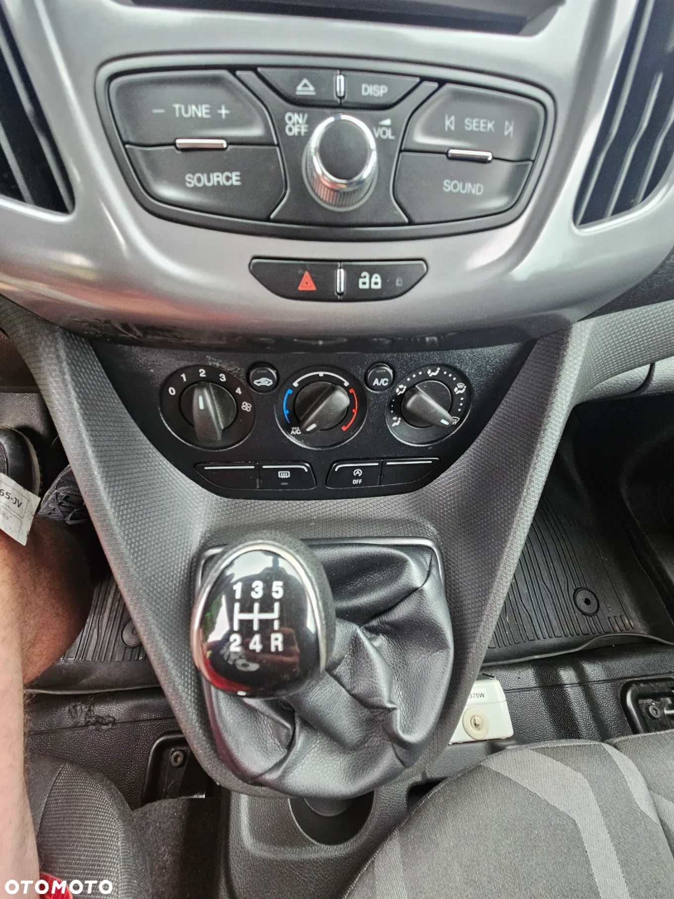 Ford Transit Connect - 25
