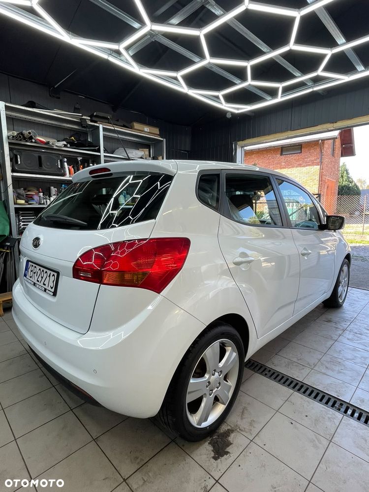 Kia Venga 1.4 CVVT Titanium Collection - 17
