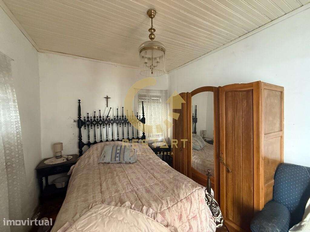 Moradia T2 para Reabilitação | 180m2 de Logradouros | Gondomar - Grande imagem: 4/31