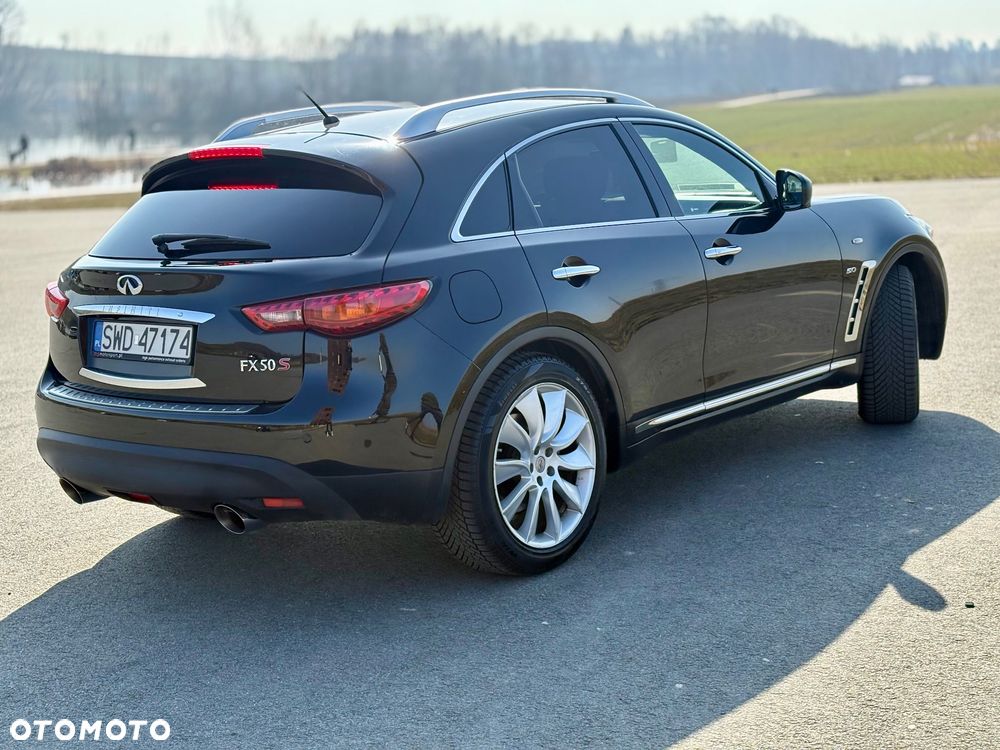 Infiniti QX70 5.0 S Premium - 6