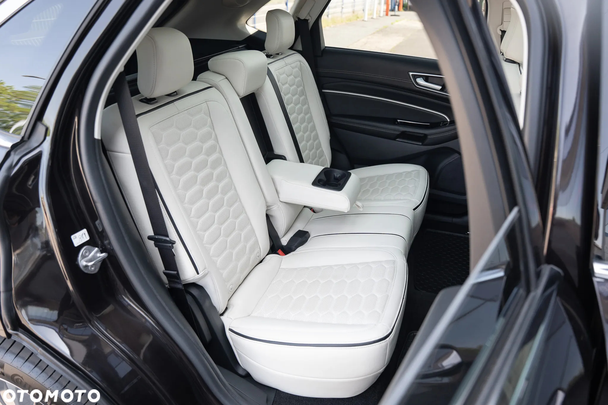 Ford Edge 2.0 EcoBlue Bi-Turbo 4x4 Vignale - 33