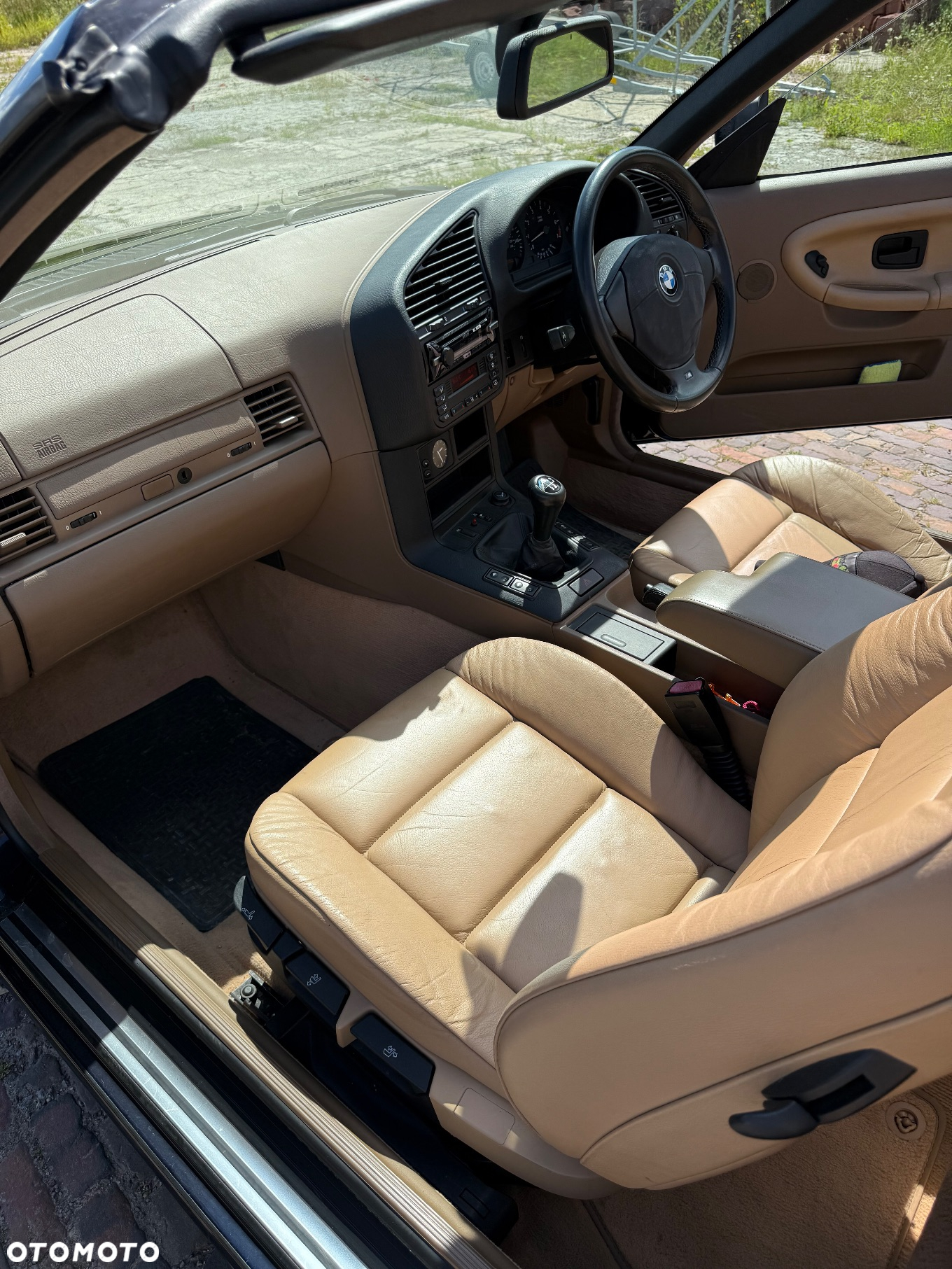 BMW Seria 3 323i - 31