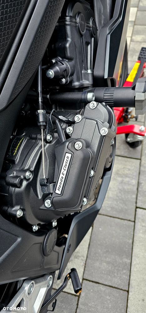 Honda CBR - 12