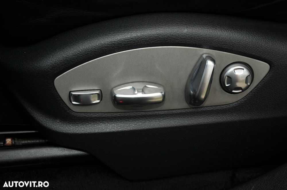 Porsche Cayenne Platinum Edition - 12