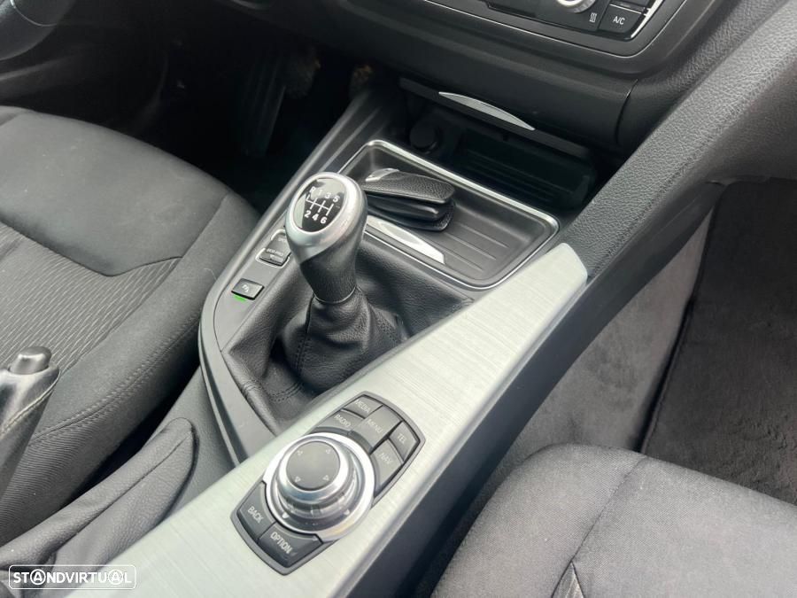 BMW 318 Gran Turismo d Line Luxury - 8