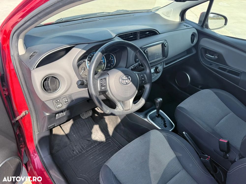 Toyota Yaris 1.5 VVT-i HSD Sol - 14