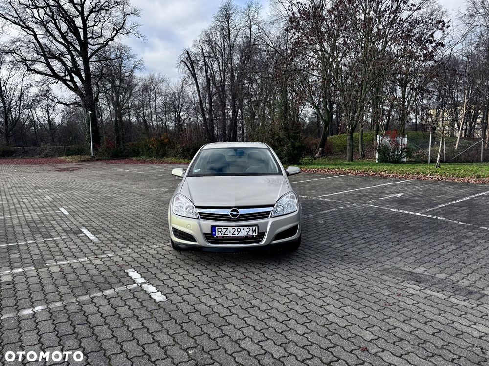 Opel Astra 1.6 Enjoy - 1