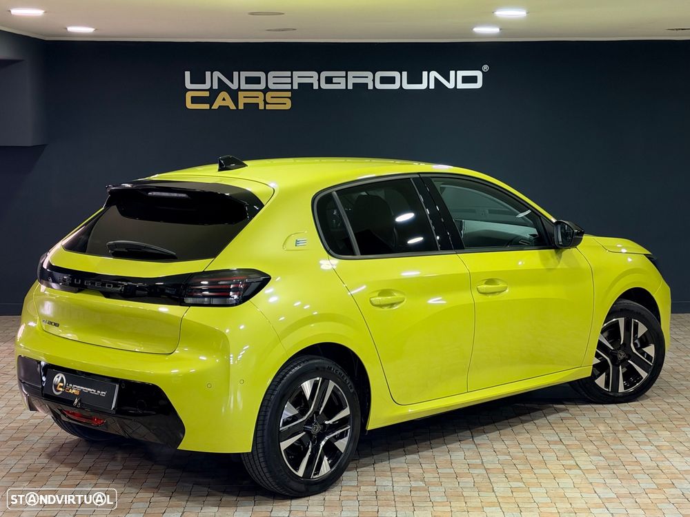 Peugeot e-208 Allure - 9