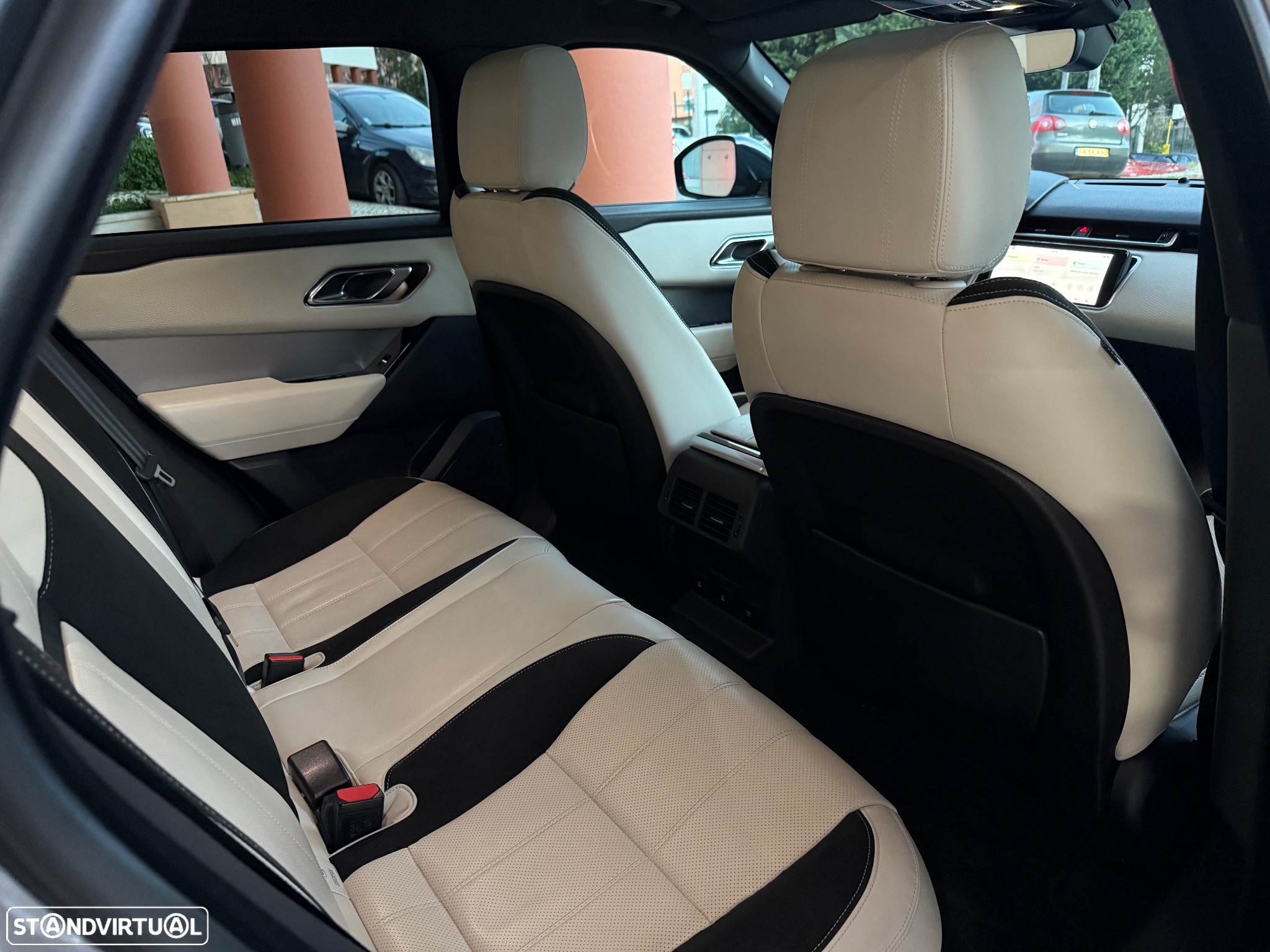 Land Rover Range Rover Velar 2.0 D R-Dynamic HSE - 59