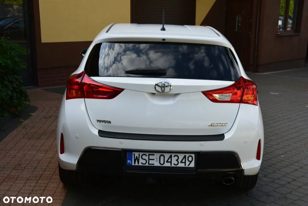 Toyota Auris 1.6 Premium Comfort - 16