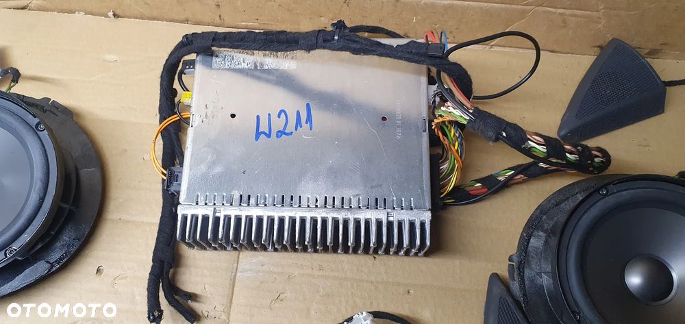 Głośnik drzwi lewy prawy przód tył wzmacniacz HARMAN KARDON Mercedes E-Klasa W211 A2118274542 - 2