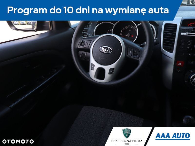 Kia Venga - 9