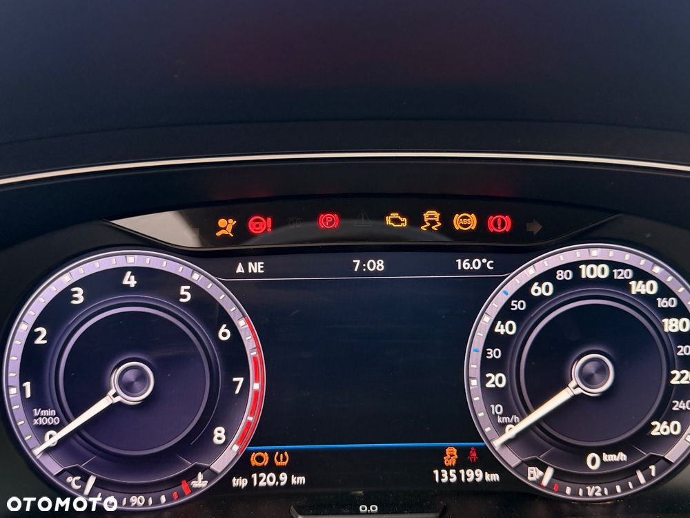 Volkswagen Tiguan - 19