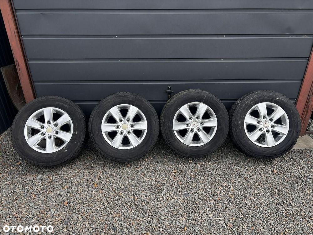 Hyundai H-1 2.5 CRDi Travel Family+ - 25