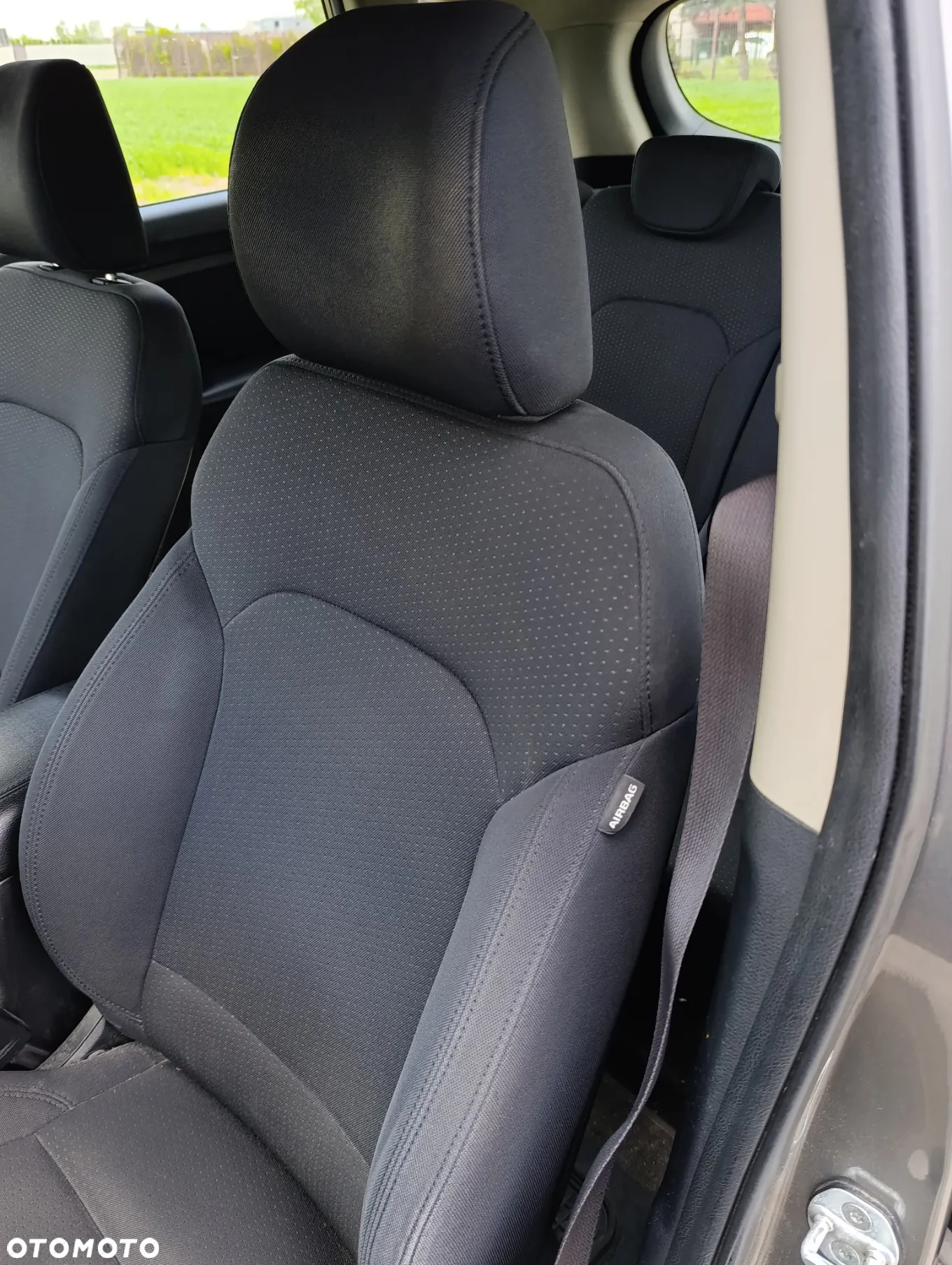 Kia Carens 1.7 CRDi M - 13